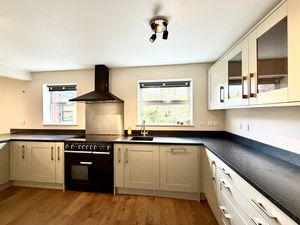Kitchen- click for photo gallery